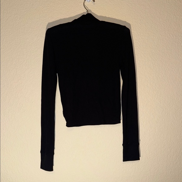 American Eagle Cropped Thermal Mock Neck Black Long Sleeve Top - Picture 3 of 5